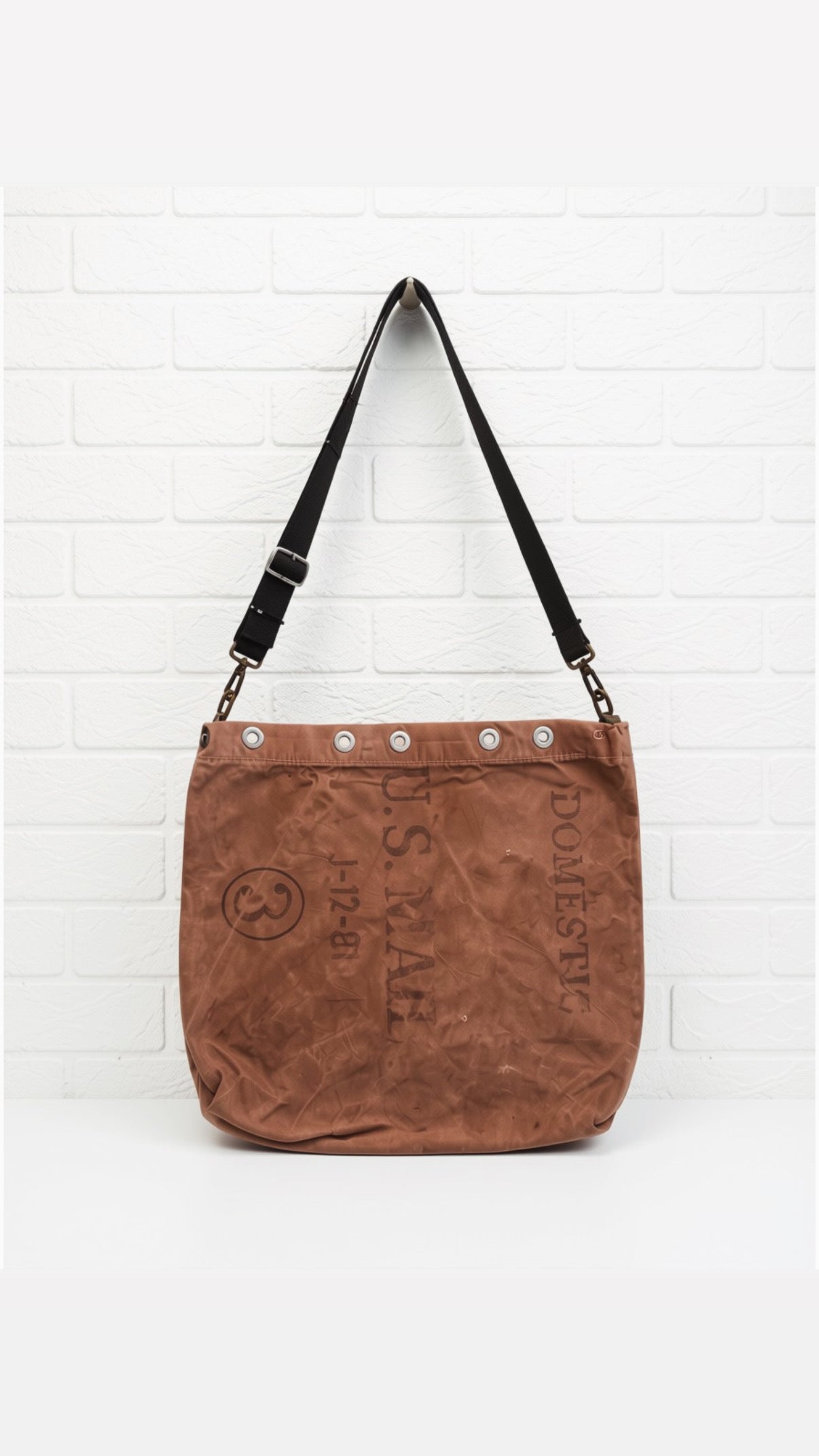 The field Bag